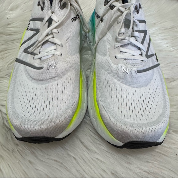 New Balance Fresh Foam X More v4 - Picture 3 of 14